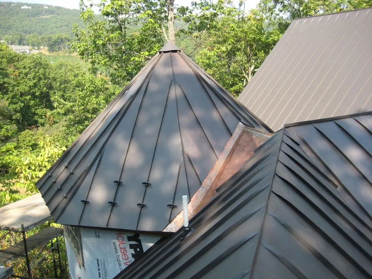Professional Roof Tarp Installation by Craftsman Roofing in Larkin